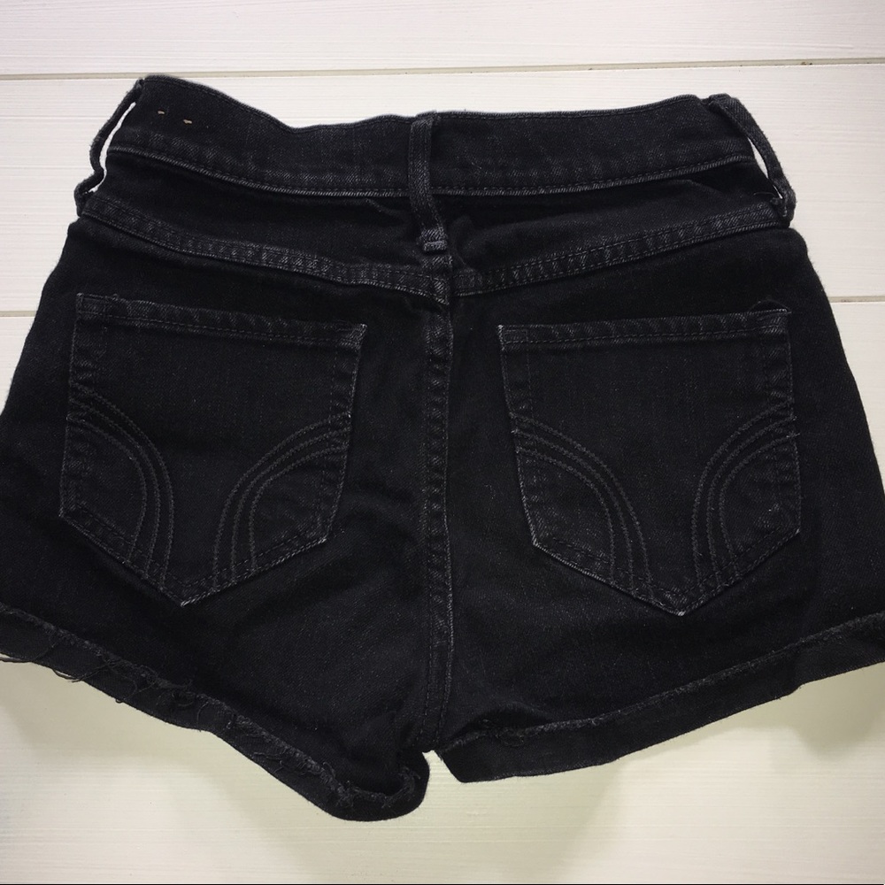 Black Highwasted Hollister Jean Shorts